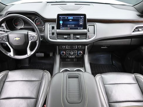Used 2021 Chevrolet Tahoe Premier w/ Premium Package image 19