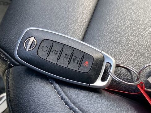 Used 2025 Nissan Murano SL AWD/4WD image 21