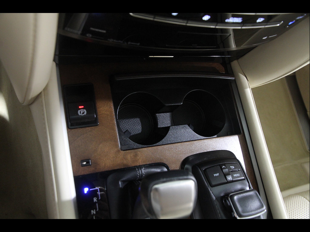 Certified 2021 Lexus LX 570 4WD w/ Luxury Package image 18
