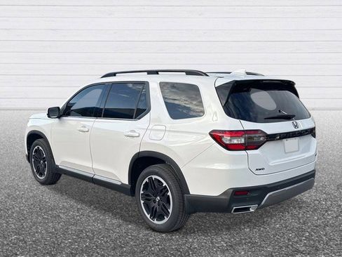 New 2026 Honda Pilot Touring image 3