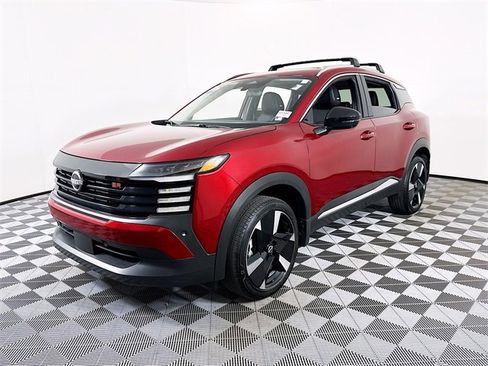 Used 2026 Nissan Kicks SR w/ SR Premium Package image 3