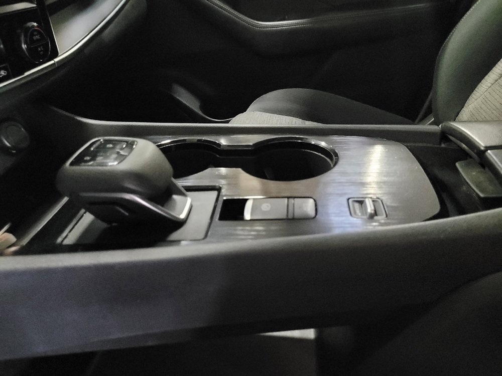 Used 2021 Nissan Rogue SV FWD image 26
