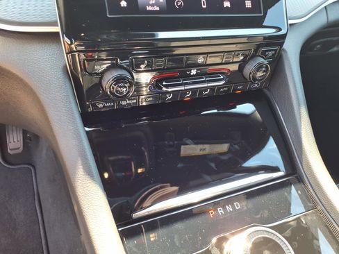 New 2025 Jeep Grand Cherokee L Altitude image 14