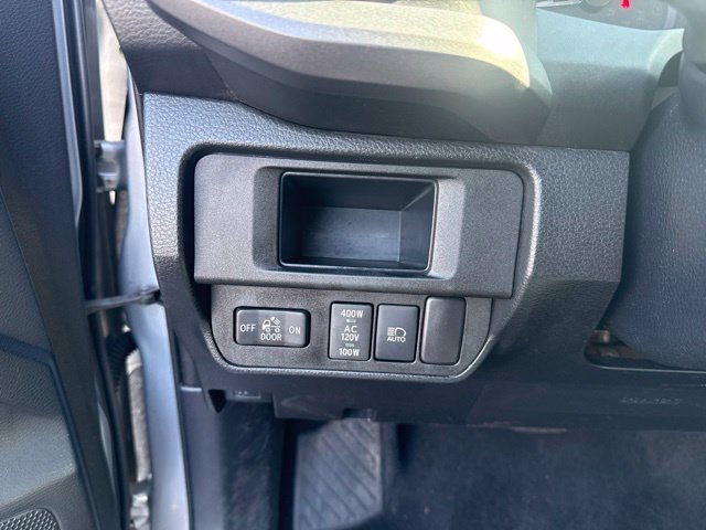 Used 2019 Toyota Tacoma TRD Off-Road AWD/4WD image 29