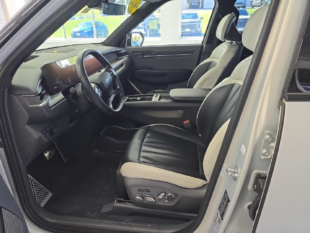 Used 2024 Kia EV9 GT-Line AWD/4WD image 15