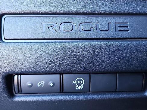 Certified 2025 Nissan Rogue S image 25
