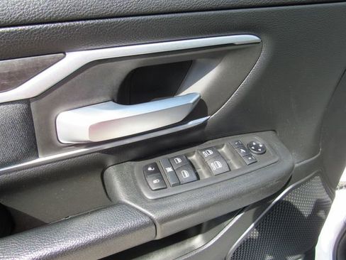 Used 2021 RAM 1500 Big Horn AWD/4WD image 12