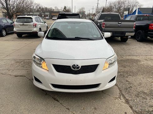 Used 2010 Toyota Corolla LE image 7