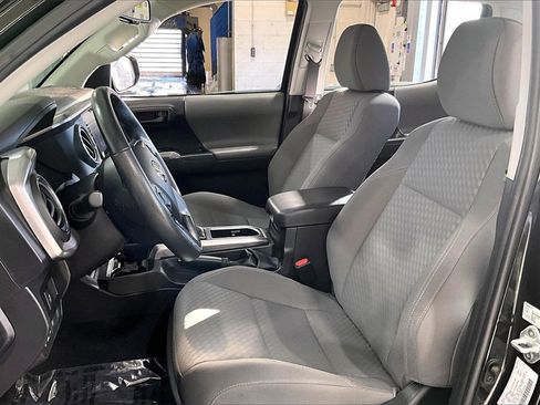 Used 2022 Toyota Tacoma SR5 image 15