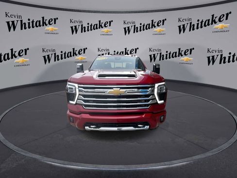 Used 2024 Chevrolet Silverado 2500 High Country w/ High Country Premium Package image 3