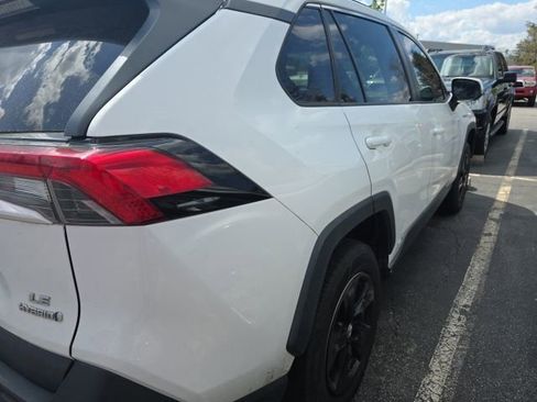Used 2019 Toyota RAV4 LE image 11