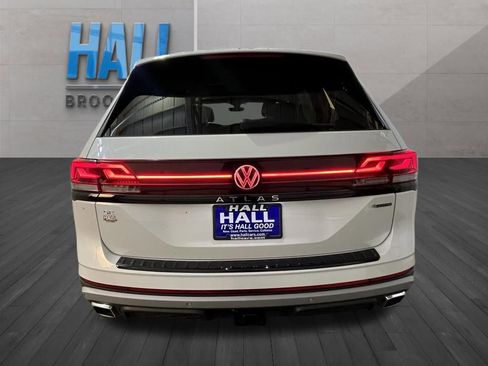 New 2026 Volkswagen Atlas Peak Edition AWD/4WD image 4