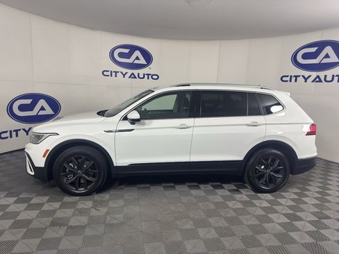 Used 2024 Volkswagen Tiguan SE FWD image 6