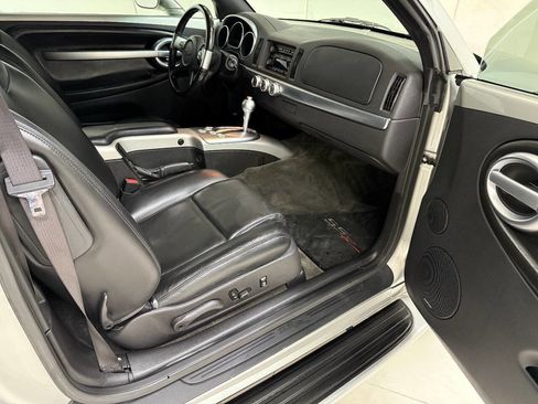 Used 2004 Chevrolet SSR w/ Preferred Equipment Group image 23