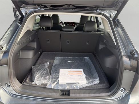 New 2026 Volkswagen Tiguan SE AWD/4WD image 27