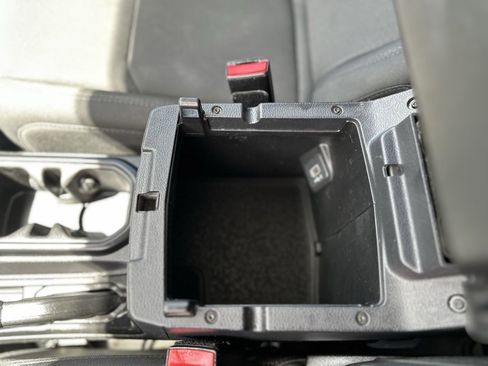 Used 2023 Jeep Wrangler Unlimited image 23