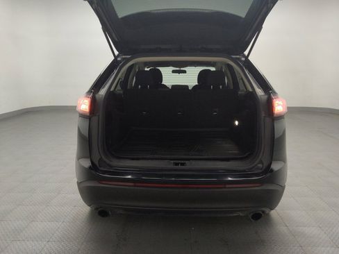 Used 2017 Ford Edge SE image 29