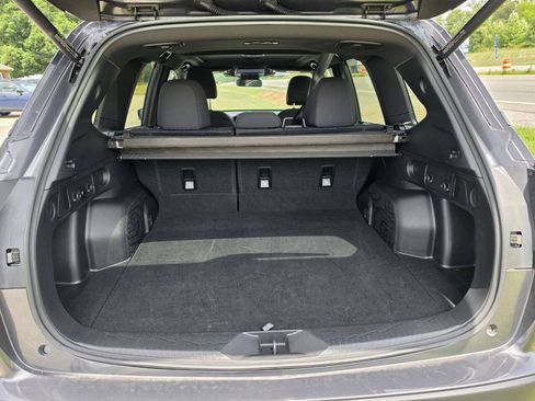 Used 2025 Subaru Forester Premium AWD/4WD image 5