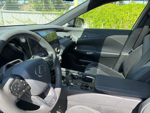 Used 2023 Lexus RX 500h F Sport w/ Cold Area Package AWD/4WD image 4