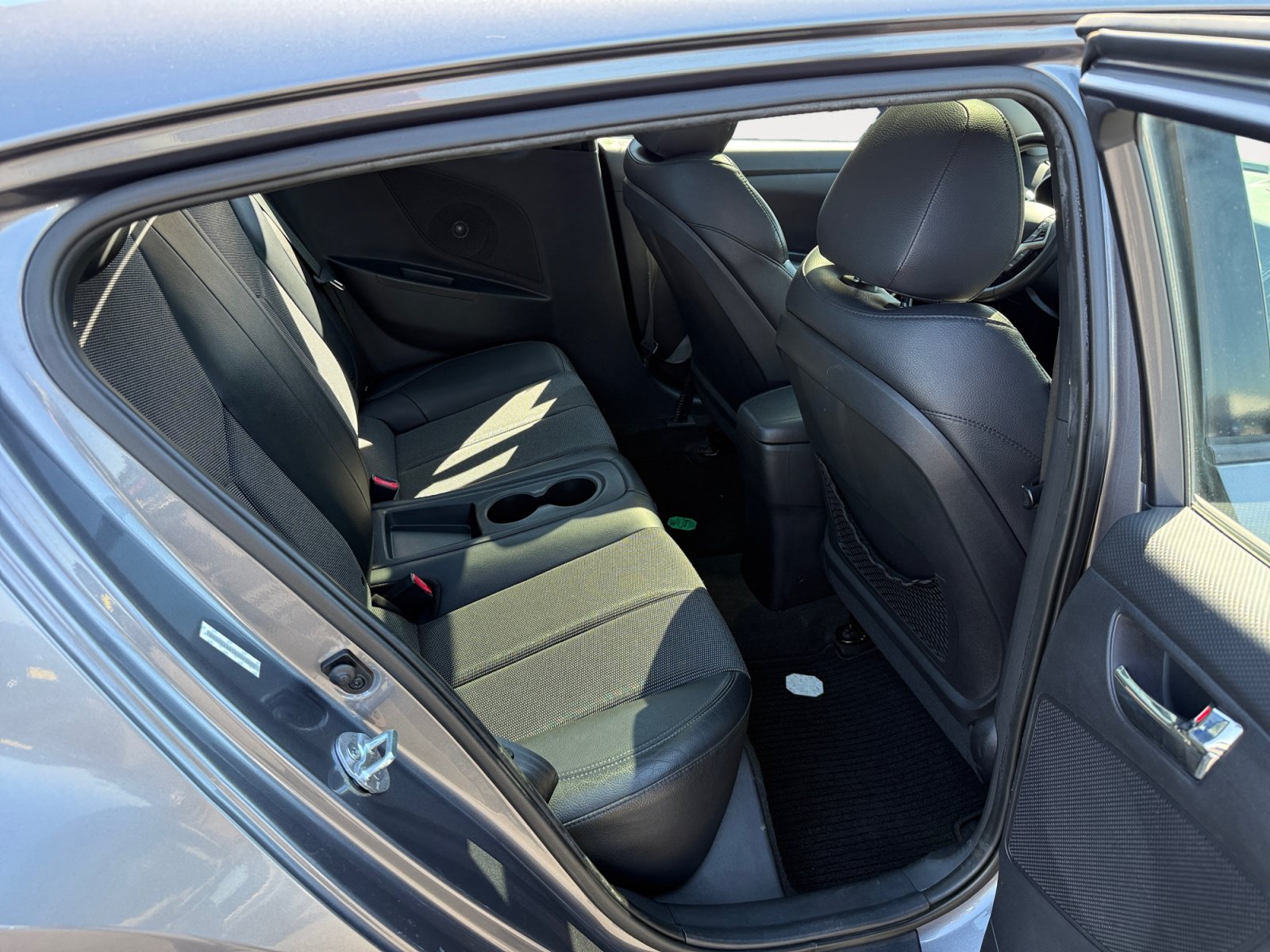 Used 2013 Hyundai Veloster w/ Style Pkg FWD image 18