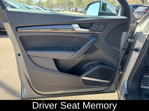 Used 2020 Audi SQ5 Premium Plus w/ Premium Plus Package image 20