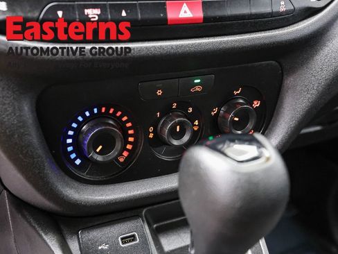 Used 2022 RAM ProMaster City Tradesman FWD image 19