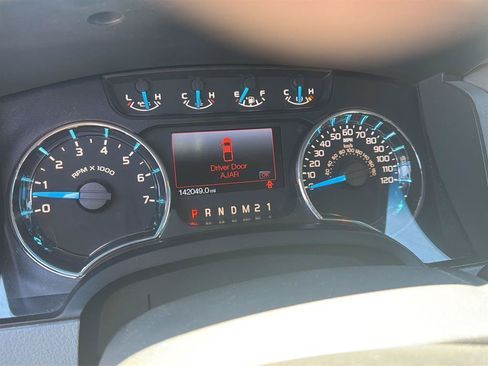 Used 2014 Ford F150 XLT w/ Equipment Group 302A Luxury AWD/4WD image 9