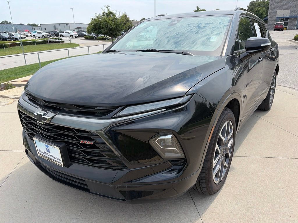 Used 2025 Chevrolet Blazer RS FWD image 4
