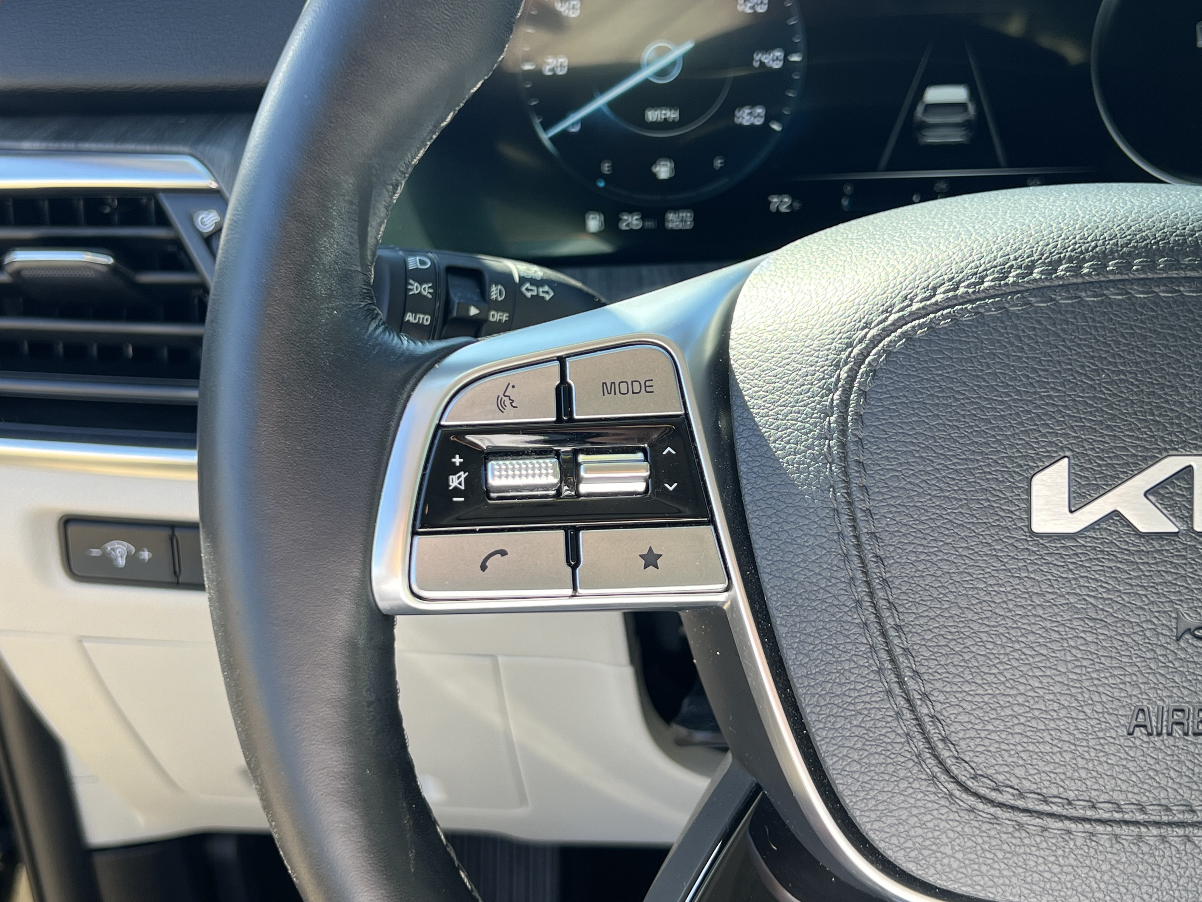 Used 2024 Kia Telluride SX AWD/4WD image 17