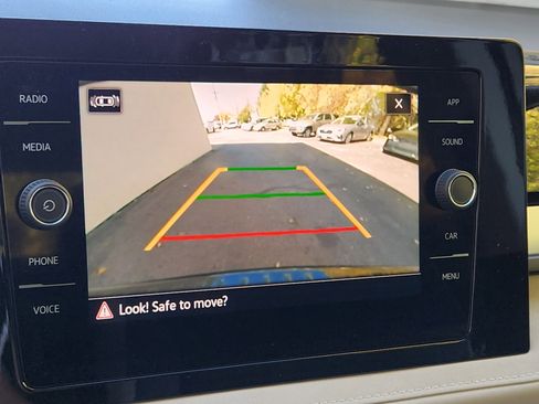 New 2025 Volkswagen Taos SE AWD/4WD image 30