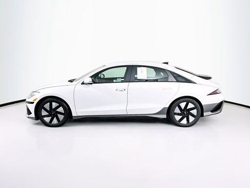 Used 2024 Hyundai Ioniq 6 SE RWD image 4