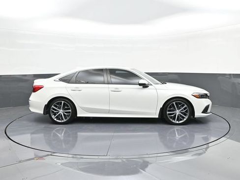 Certified 2024 Honda Civic Touring image 24