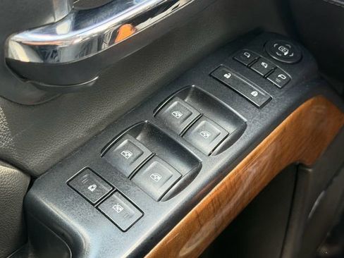 Used 2018 Chevrolet Silverado 1500 LTZ RWD image 25