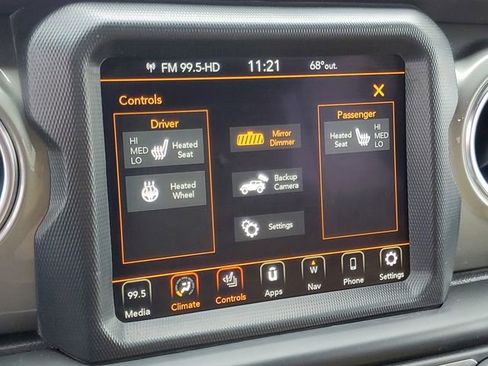 Used 2022 Jeep Wrangler Unlimited Sahara w/ Cold Weather Group image 25