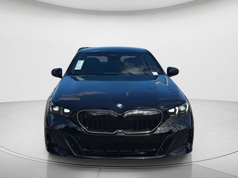Used 2026 BMW 530i xDrive w/ M Sport Package image 4