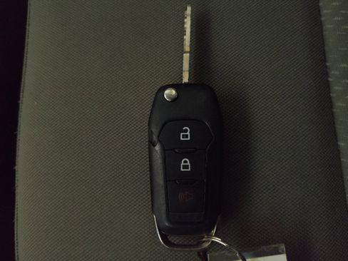 Used 2020 Ford EcoSport S image 32