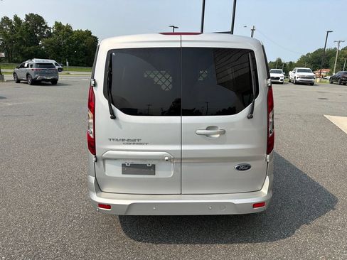 Used 2022 Ford Transit Connect XLT FWD image 8