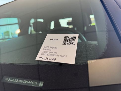 Certified 2025 Toyota Tacoma SR5 image 24