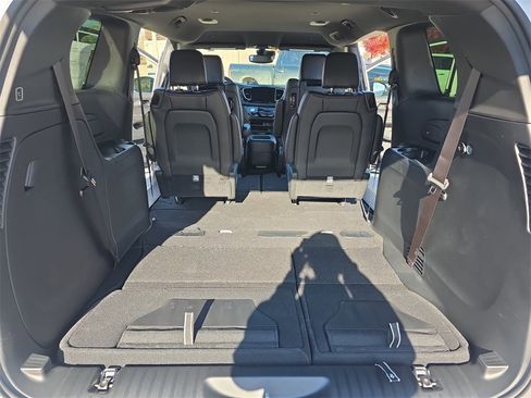 New 2026 Chrysler Pacifica Select image 14