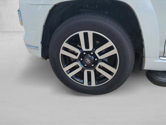Used 2024 Toyota 4Runner Limited AWD/4WD image 25