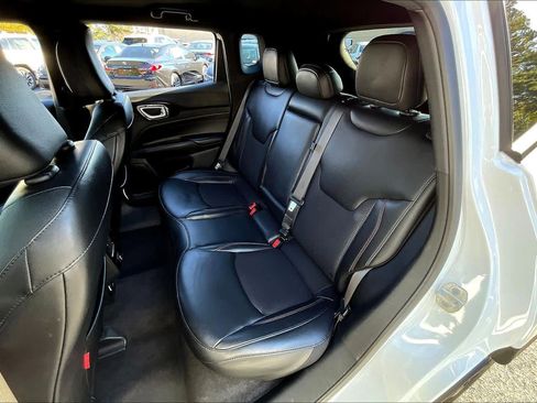 Used 2023 Jeep Compass Trailhawk image 19