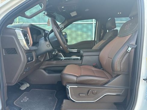 Used 2024 Ford F350 King Ranch w/ FX4 Off-Road Package image 9