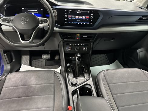 Certified 2022 Volkswagen Taos SE image 31