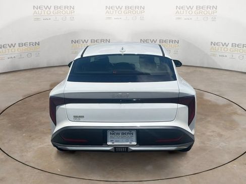 New 2026 Kia K4 FWD image 4