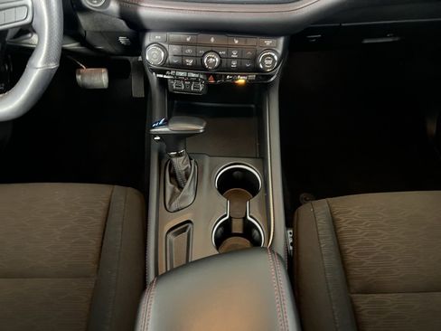 Certified 2025 Dodge Durango GT image 16