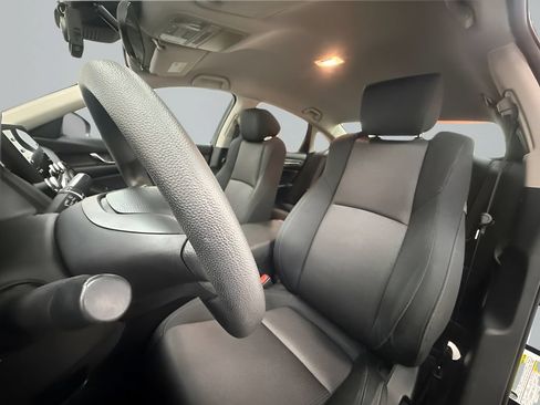 Used 2018 Honda Accord LX image 11