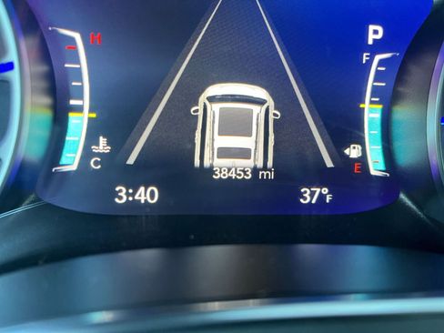 Used 2025 Chrysler Pacifica Limited image 43