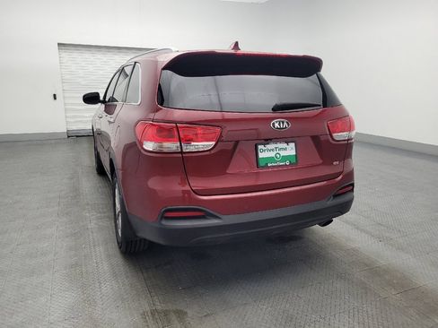 Used 2018 Kia Sorento LX image 6