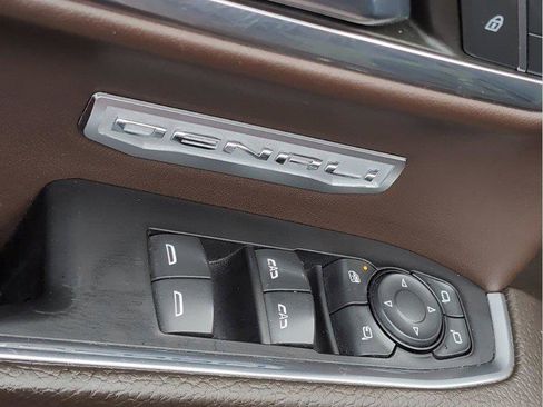 Used 2023 GMC Sierra 1500 Denali w/ Technology Package image 16