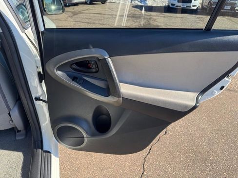 Used 2011 Toyota RAV4 4WD w/ Base L4 Extra Value Pkg image 24